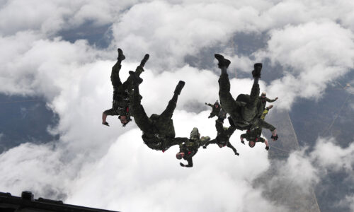 Emerald Warrior 2013 Canadian soldiers jumping from plane